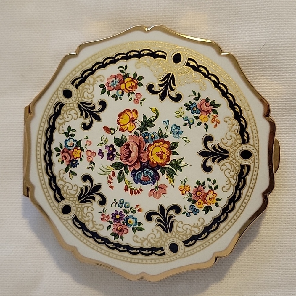 Vintage Stratton Compact Floral Design 1960s
